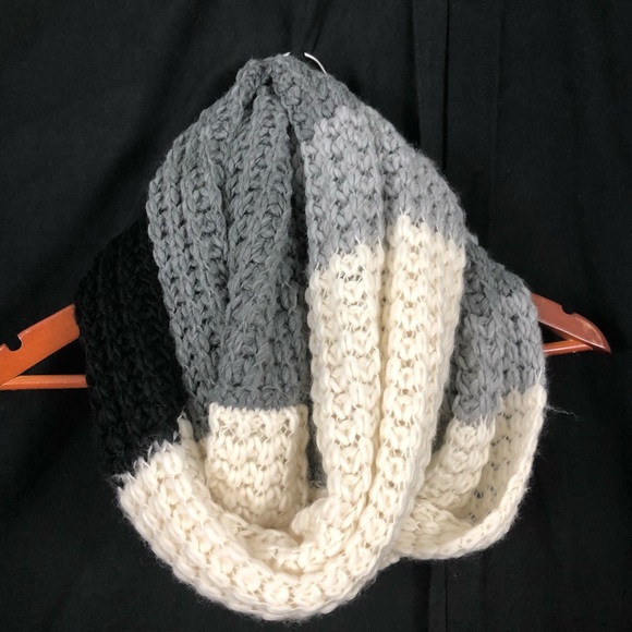 Accessories - Knitted Black, Gray, White, Infinity Scarf Accessories - Knitted Black, Gray, White, Infinity Scarf